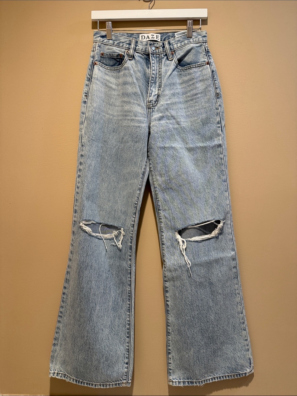 Light Wash Distressed Wide-Leg Jeans - Light Blue